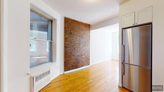 Building Photo - 1 bedroom in Manhattan NY 10014
