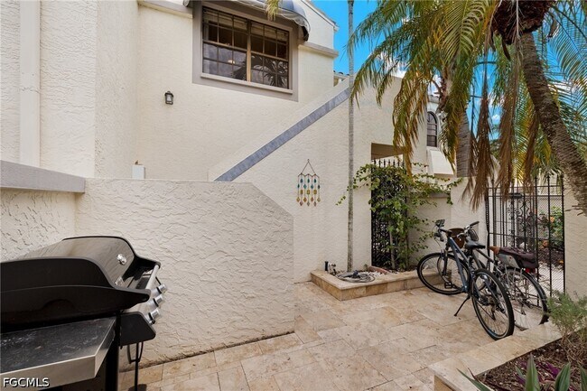 Foto del edificio - 9597 Halyards Ct