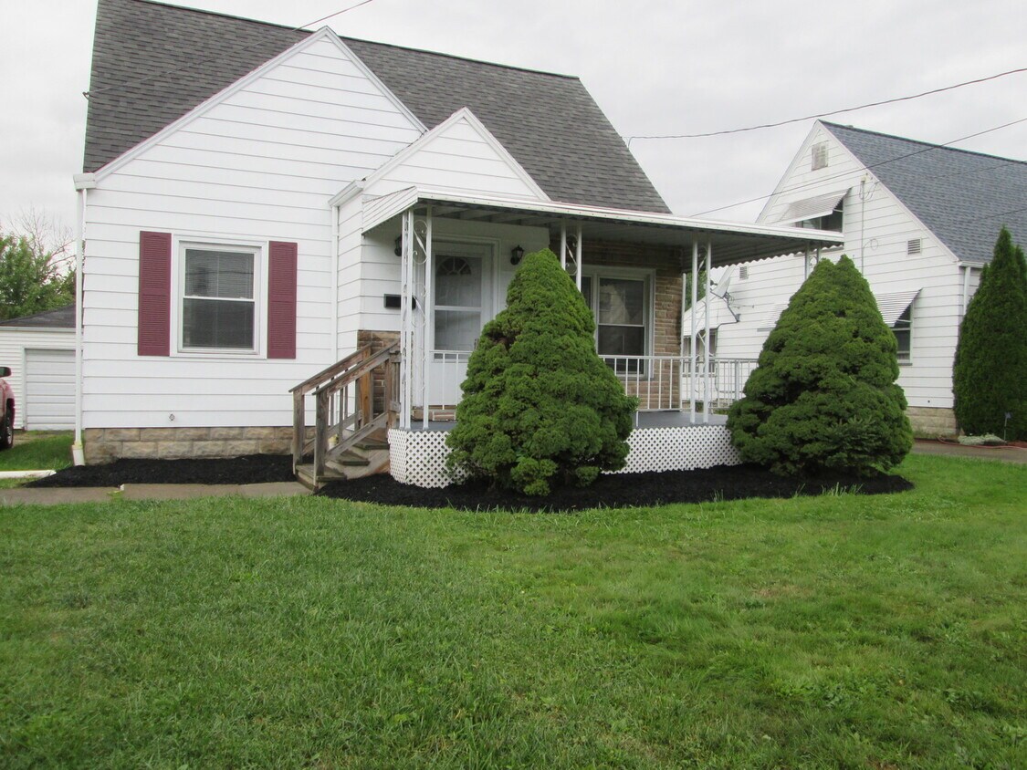 848 Lawrence Ave, Girard, OH 44420 House Rental in Girard, OH