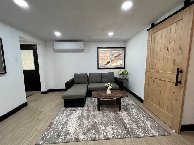 Foto del edificio - 1960 Willow Dr