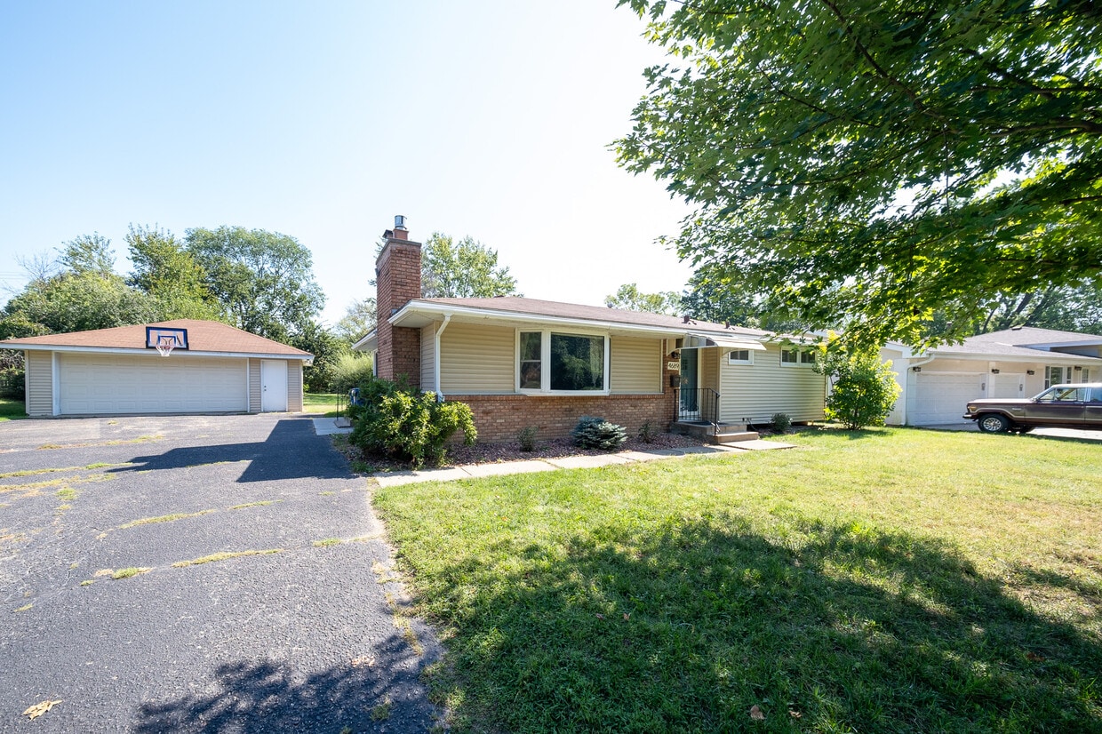 Foto principal - 4689 Morris Ln