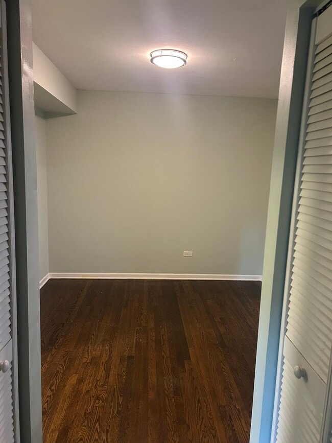 Foto del edificio - 1538 W Chase Ave