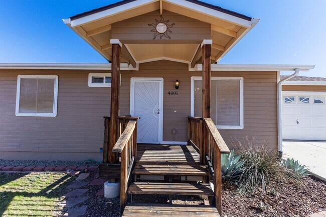 Building Photo - 3 Bedroom, 2 Bath Ranch Style Home in Pres...