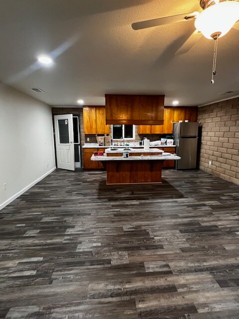 Foto principal - 330 W Stevenson St