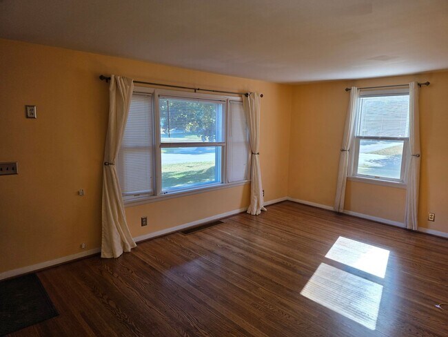 Foto del edificio - Greece Spacious 3 Bedroom 2 Full Bath Home...