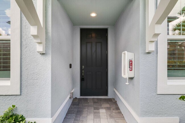 Foto del edificio - 2-Bed First Floor Home Rental In Gated Community With Amenities