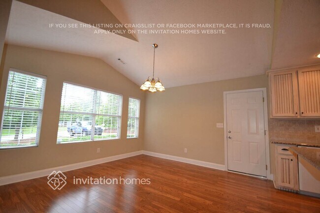 Foto del edificio - 195 Hamilton Dr