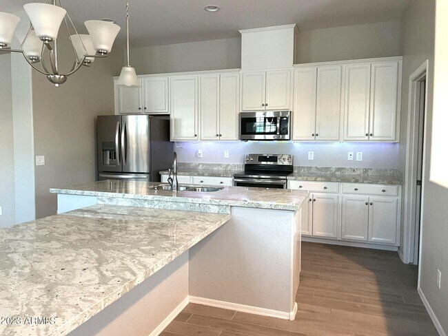 Building Photo - 14870 W Encanto Blvd