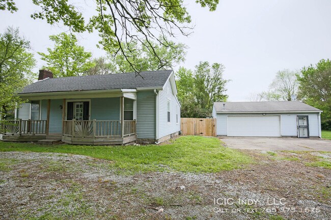 Building Photo - 1640 E Troy Avenue