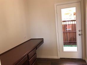 Building Photo - 2056 Barx Dr