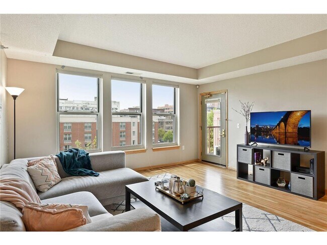 Foto del edificio - 560 N 2nd St