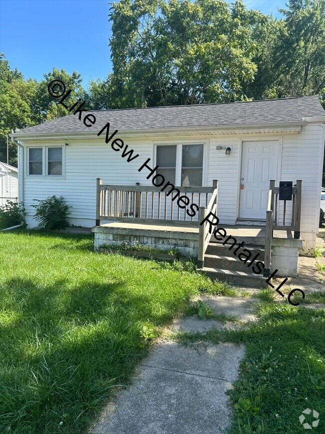 Building Photo - 3144 Woodrow Ave