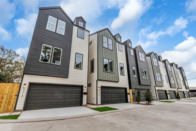 Foto del edificio - 5310 Kindred Gdn Ln