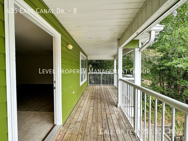 Foto del edificio - 435 E Canal Dr