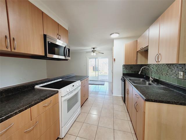 Building Photo - 631 Sunny Slope Dr