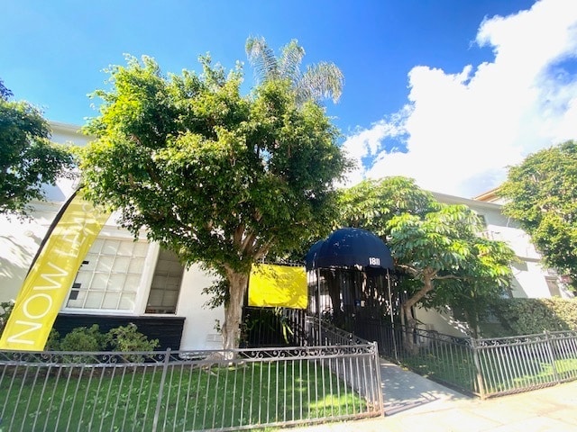 Primary Photo - 1811 N Cherokee Ave