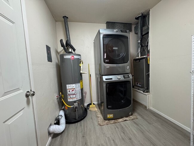 Building Photo - 525 W Reed St