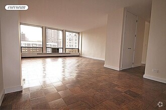 Building Photo - 333 E 30th St