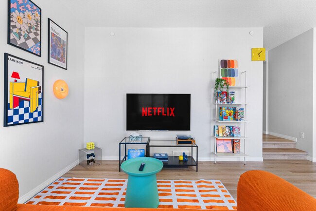 Building Photo - 153 Lucas Way NW