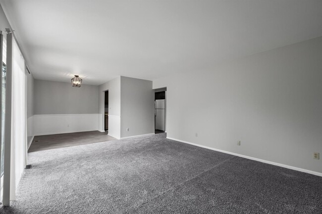 Building Photo - Woodside Apartments of Grand Blanc