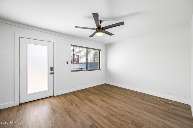 Foto del edificio - 3131 E Fairmount Ave