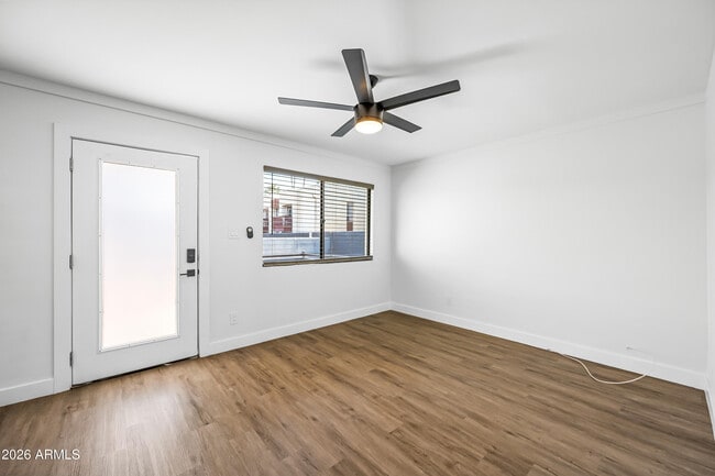 Building Photo - 3133 E Fairmount Ave