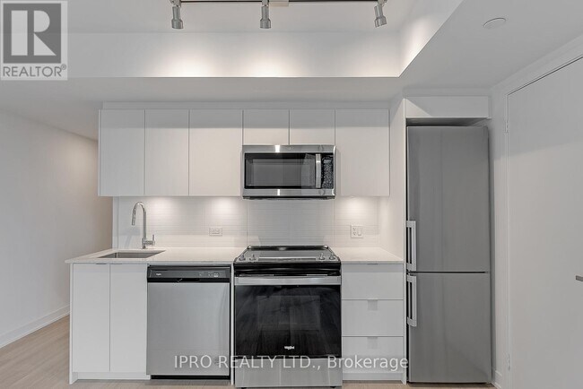 Building Photo - 30-630 Tretti Wy