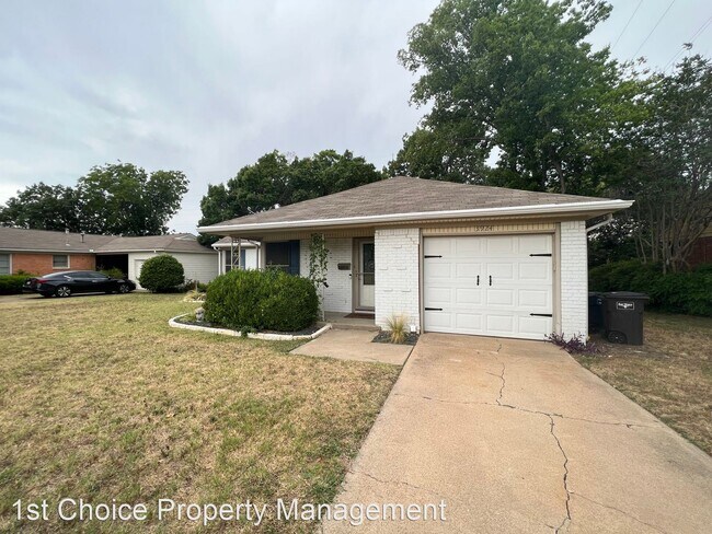 Building Photo - 3 br, 1.5 bath House - 3924 W Spurgeon St