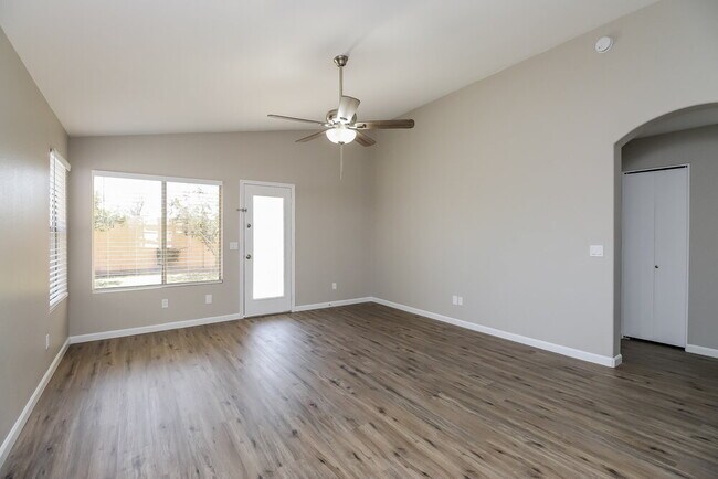 Building Photo - 2267 E Arabian Dr