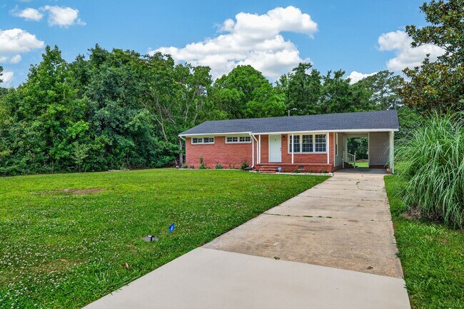 Foto del edificio - 2527 Country Club Rd
