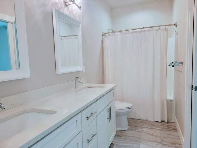 Building Photo - Luxurious and spacious 3 bed home in Manette