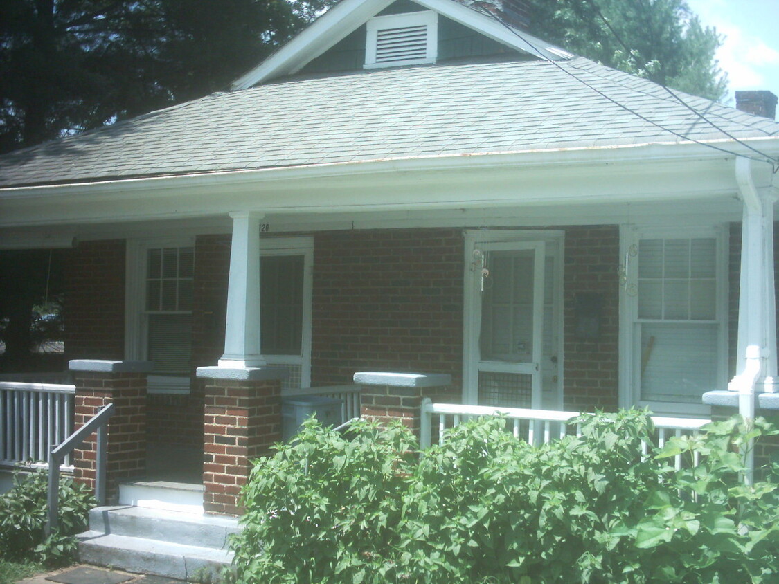 Primary Photo - 120p
