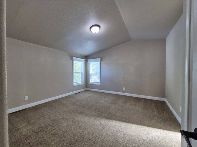 Building Photo - 1079 Mountain Shadows Blvd