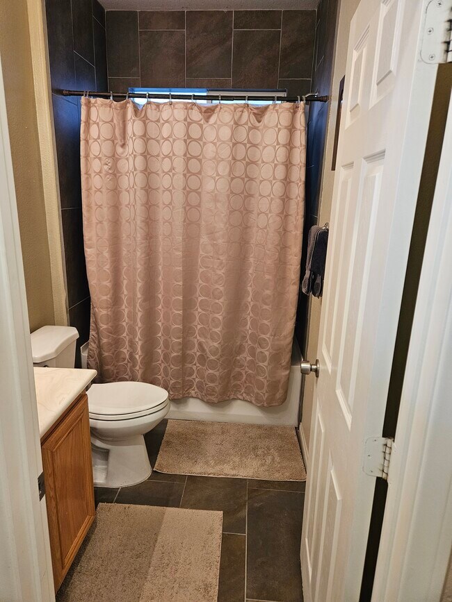 Building Photo - 7204 Mountain Den Ave