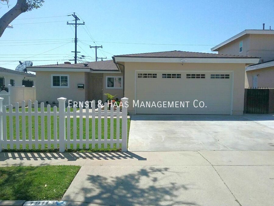 Foto principal - 19113 Radlett Ave