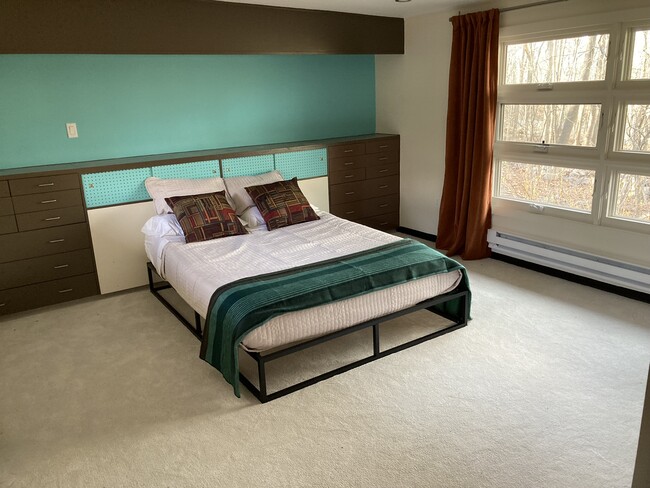 Master Bedroom - 44 Reservoir St