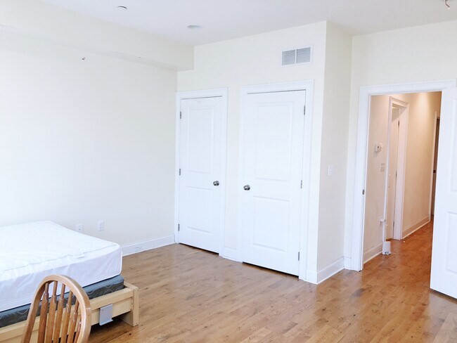 Habitación privada - 342 N 42nd St