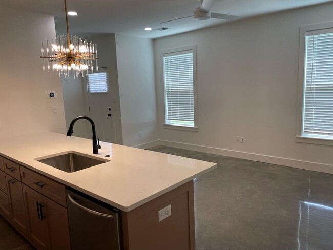 Building Photo - Brand New 1 bedroom 1 Bathroom patio home