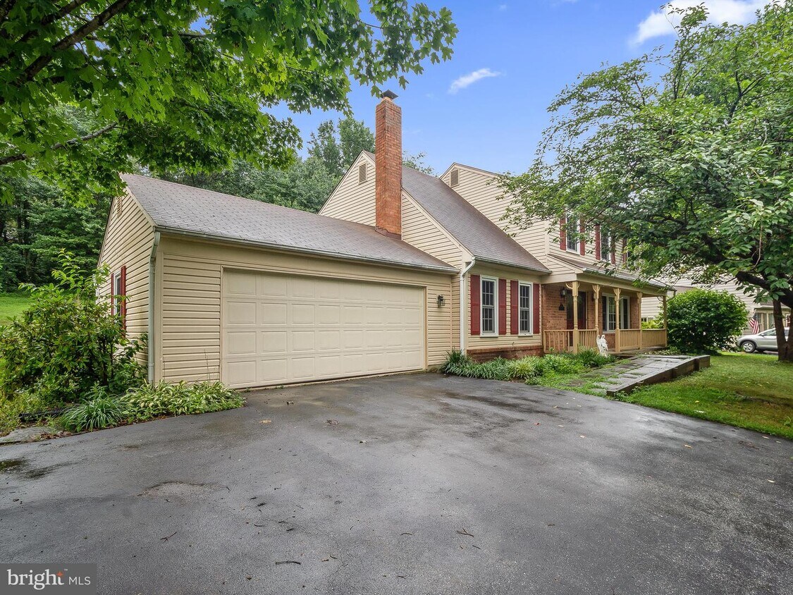 10947 Middleboro Dr, Damascus, MD 20872 House Rental in Damascus, MD