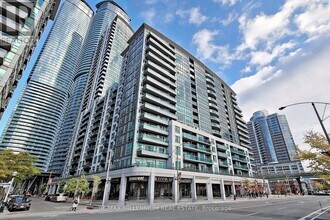 Building Photo - 25 Lower Simcoe St