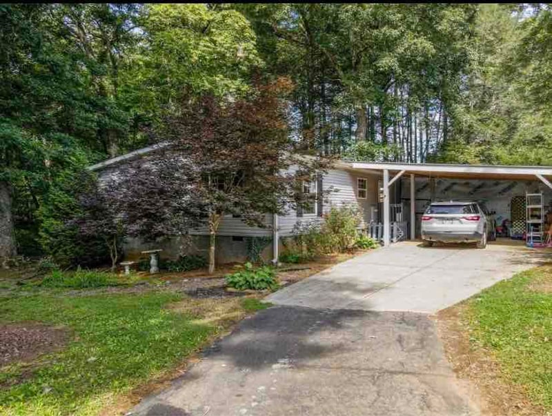 33 T and E Ln, Franklin, NC 28734 House for Rent in Franklin, NC