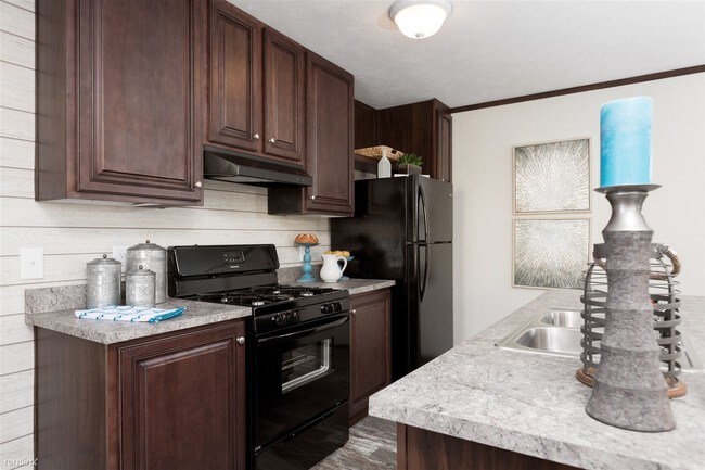 Foto del edificio - 3 br, 2 bath Mobile Home - 173 Jamestown Ave