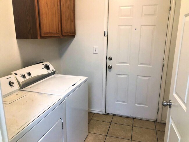 Foto del edificio - 308 N Clinton Ave