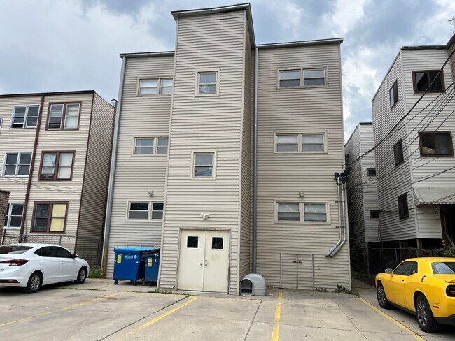 Foto del edificio - 5033 N Springfield Ave