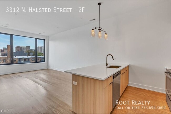Building Photo - North Halsted / East Lakeview - 2-Bedroom ...