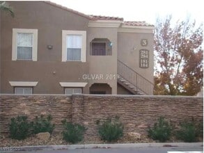 Building Photo - 10245 S Maryland Pkwy