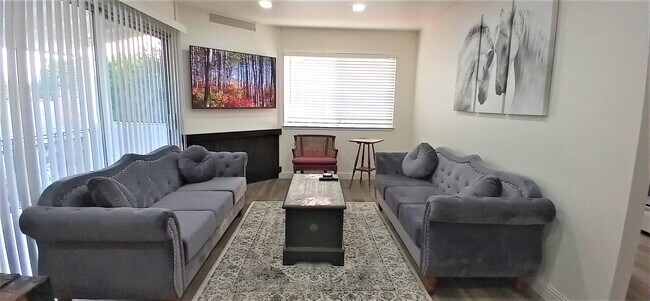 Foto del edificio - 4162 Hamilton Ave