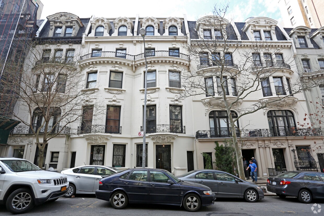 Building Photo - 312 W 105th St
