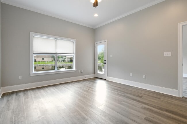 Building Photo - 212 Capri Pl