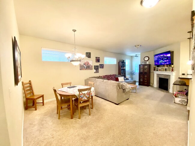 Foto del edificio - 4424 Edgewater Blvd NE